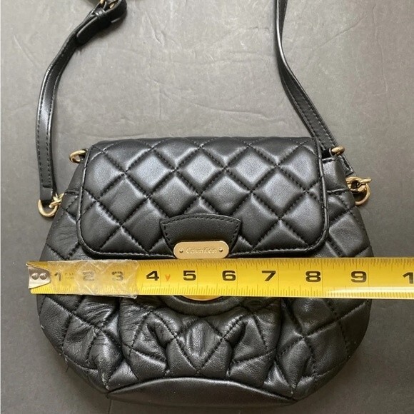 CALVIN KLEIN QUILTED FAUX LEATHER CROSS BODY PURSE SMALL BAG Black - Picture 7 of 10